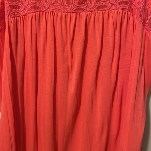 SOLD Crystal Kobe Coral Top XXL - Picture 6 of 9